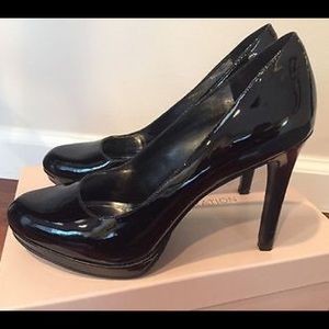 BCBG Tina Pumps